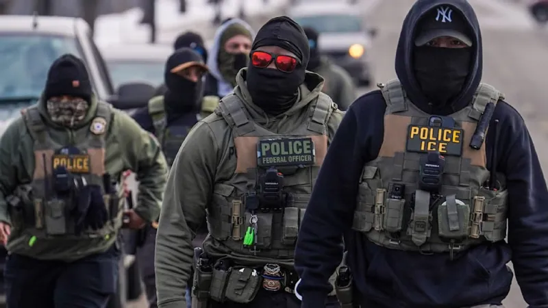 Controversial Electric Shock Gloves Eyed by US Immigration