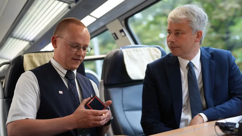 Federal Minister Bilger's First Major Rail Trip Plagued by Mishaps