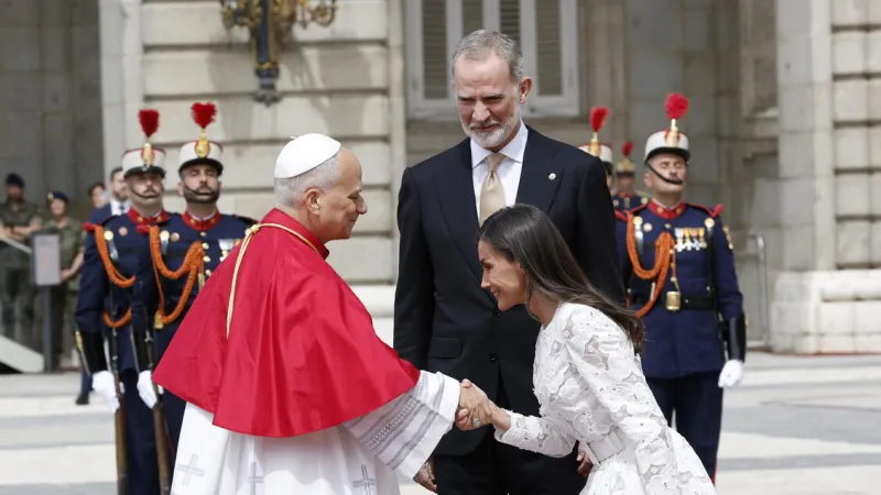 Pope Leone Appeals for Ukraine Peace Talks During Pivotal Spain Visit