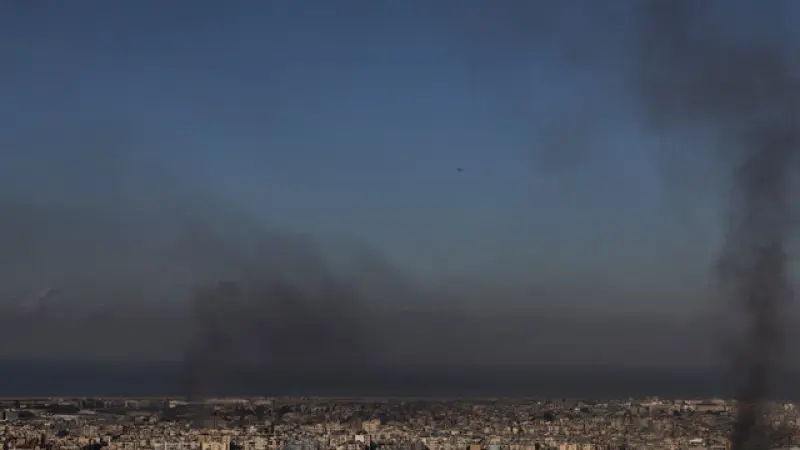 Israel Warns Seven Lebanese Towns Beyond Buffer Zone After Soldier Fatality
