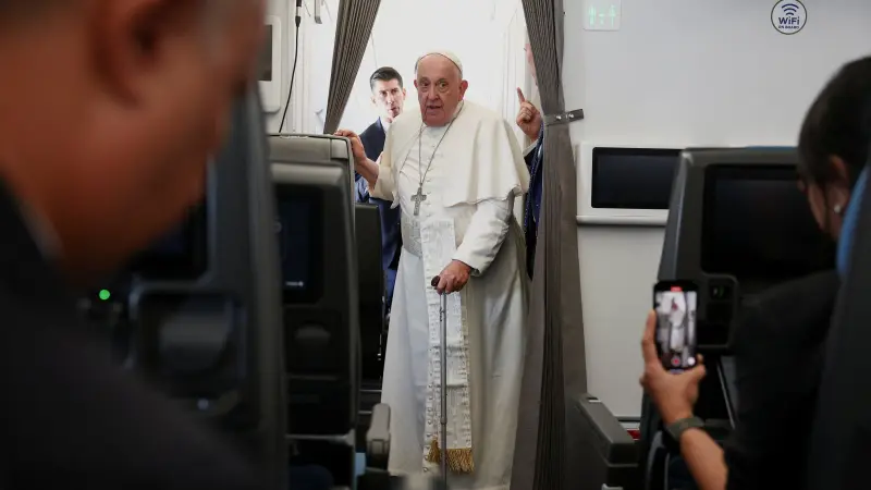 Pope Accuses World Tyrants Amid Escalating Feud with Trump White House